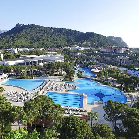 Otel Dobedan World Palace 